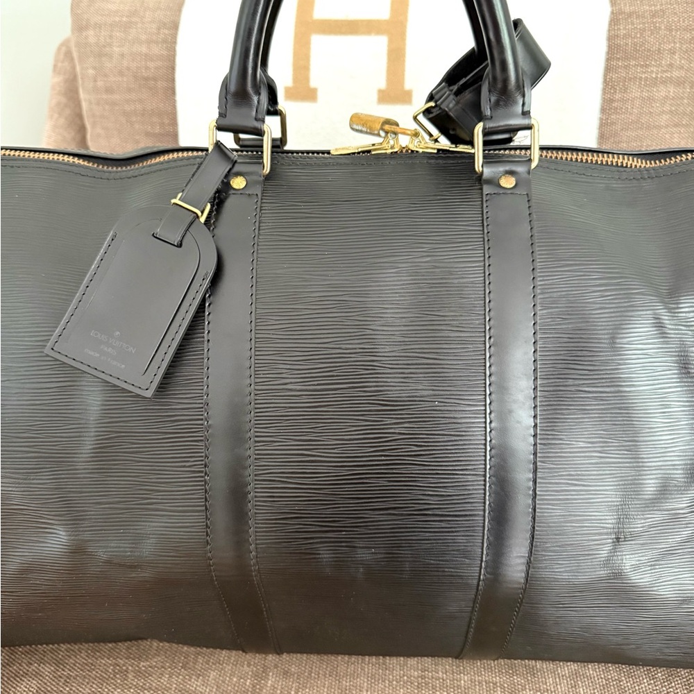 Authentic Louis Vuitton unisex Keepall 55 travel bag
M59142 black Epi leather - Picture 9 of 16